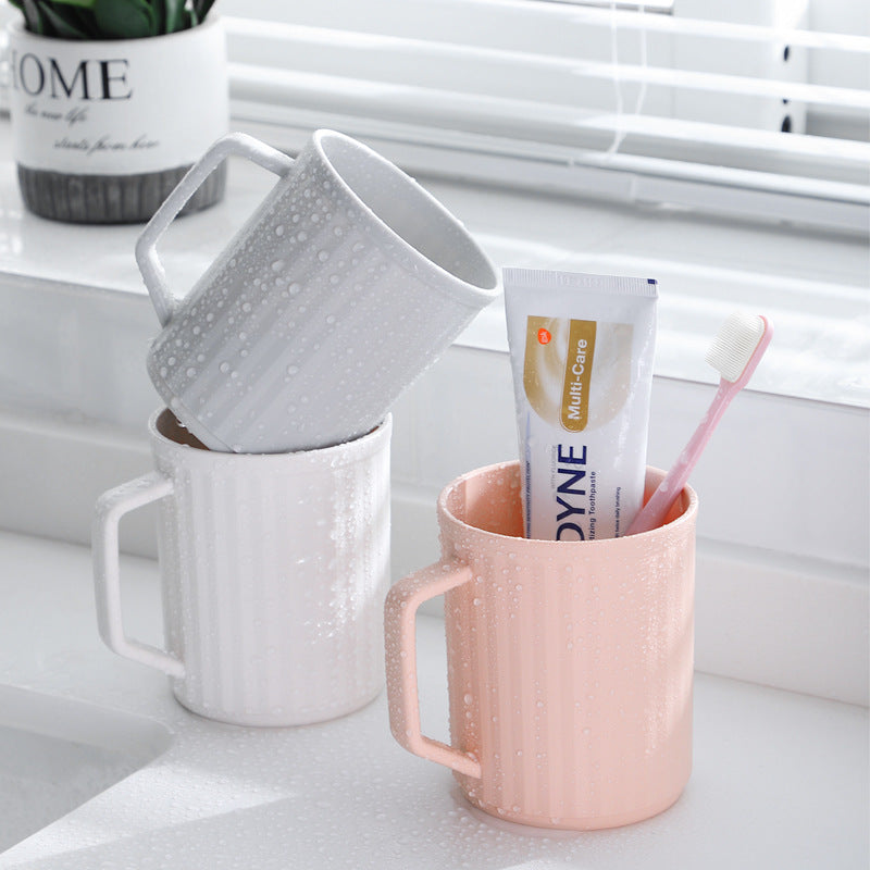 Minimalist Plastic Toothbrush Cup